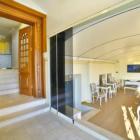 Nayla Palace Hotel-special Category Ξενοδοχείο
