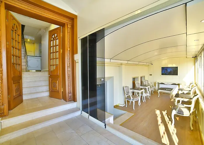 Nayla Palace Hotel-special Category Hotel