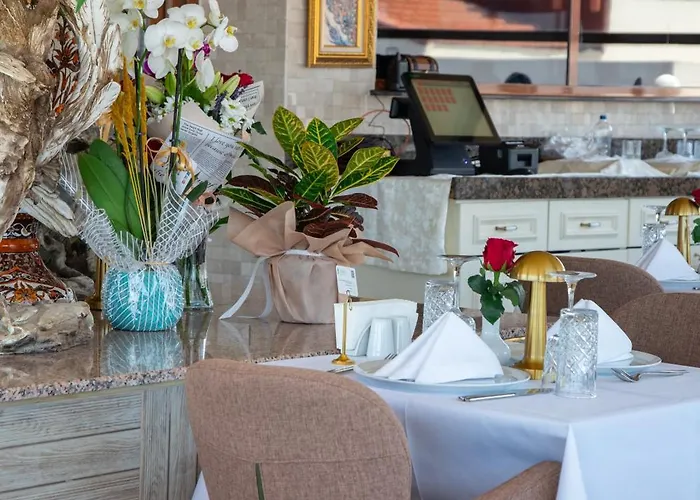 Nayla Palace Hotel-special Category Hotel *