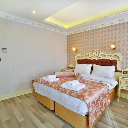 Nayla Palace Hotel-special Category Отель Стамбул